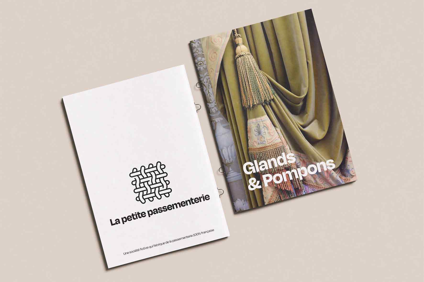 Exemple d'une brochure agrafe 2 points métal boucle